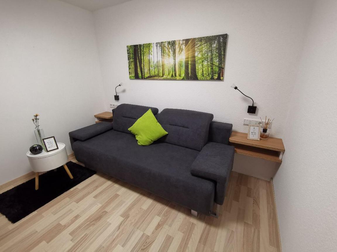 Einzelnwohnung Mit Eigenem Eingang Вайнгартен Екстериор снимка